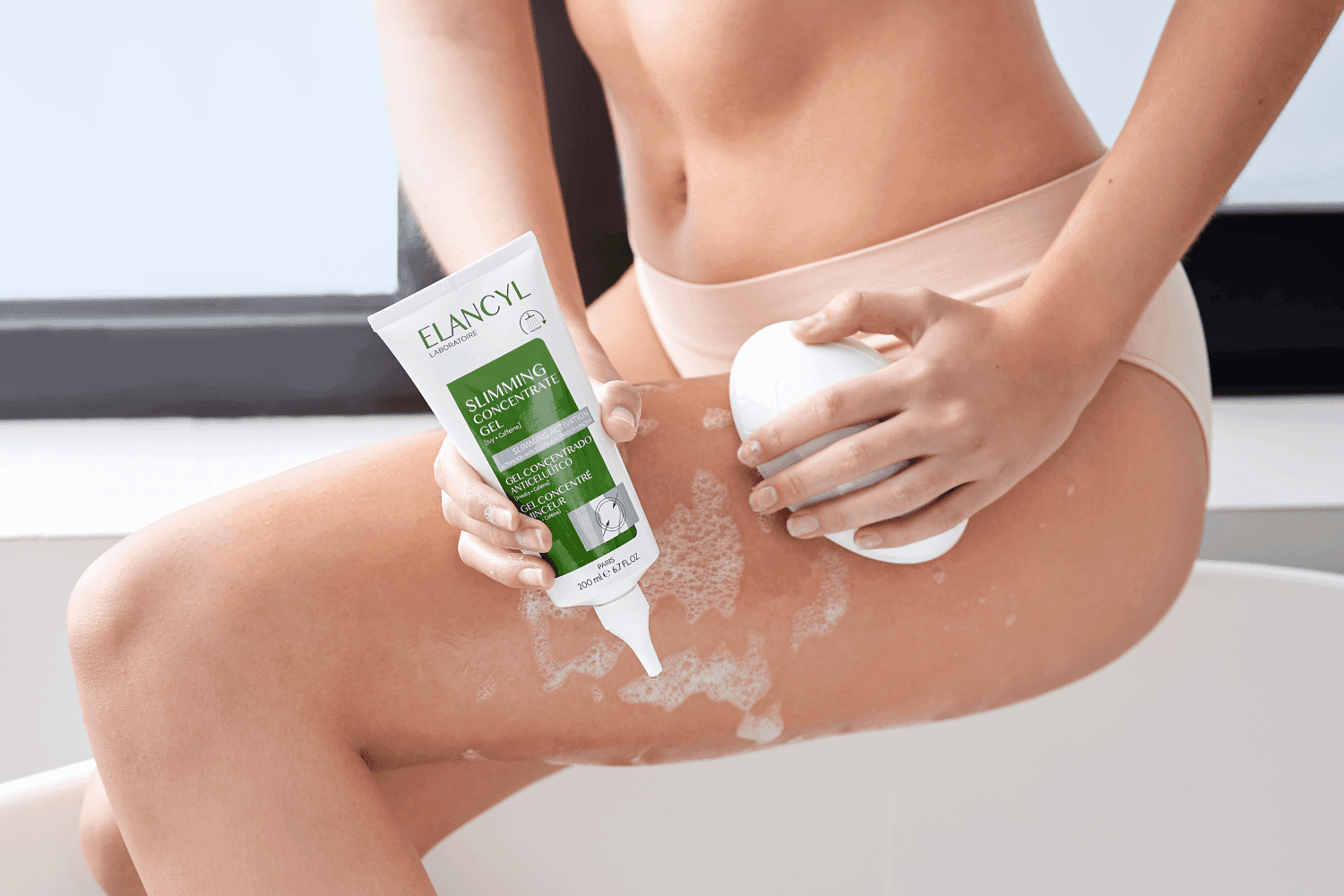How to Use Elancyl to Reduce Cellulite at Home How to Use Elancyl to Reduce Cellulite at Home