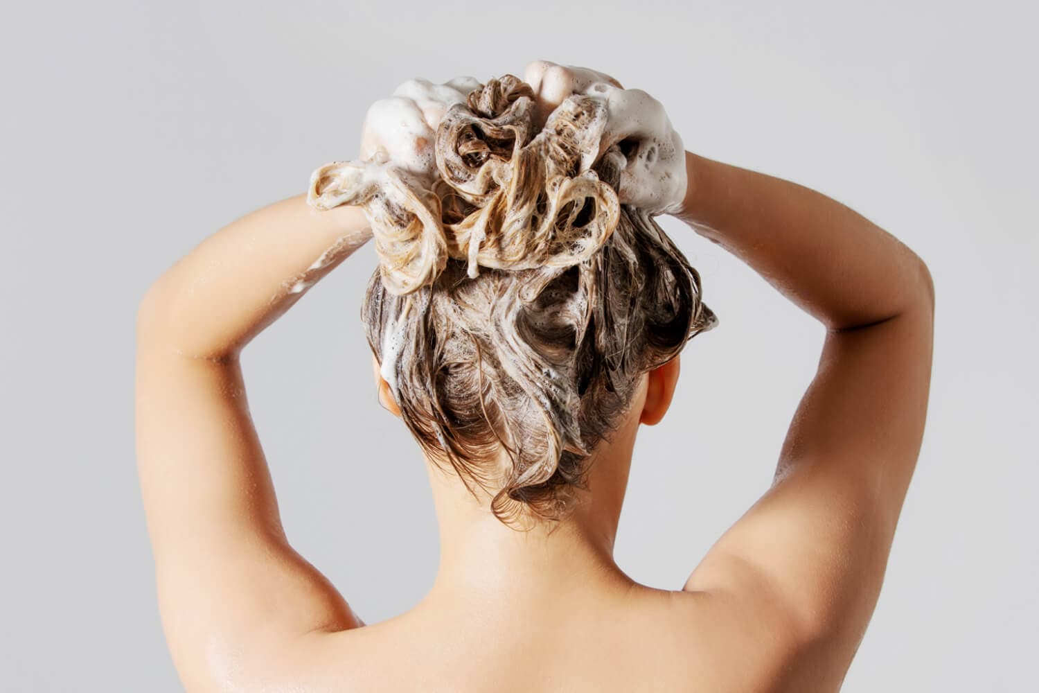 How to Properly Use Anti-Dandruff Shampoo How to Properly Use Anti-Dandruff Shampoo